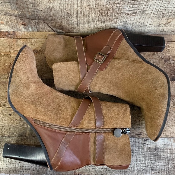 Ann Taylor LOFT tan suede leather booties Size 9 - Picture 4 of 7